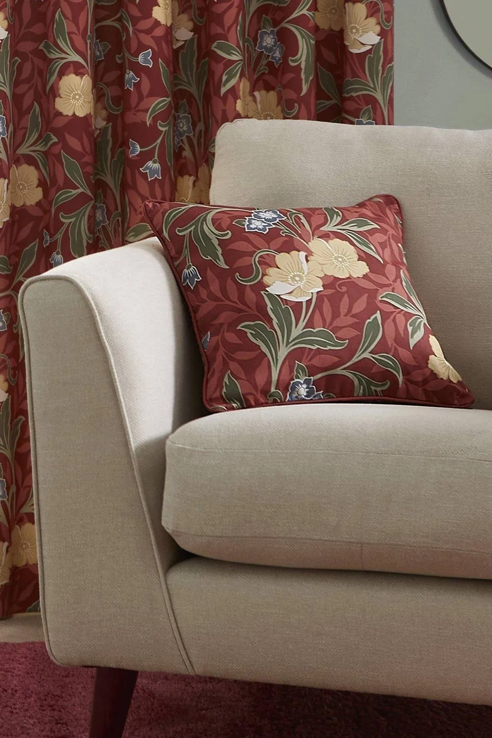 Dreams & Drapes 'Sandringham' 100% Cotton Filled Cushion in Red