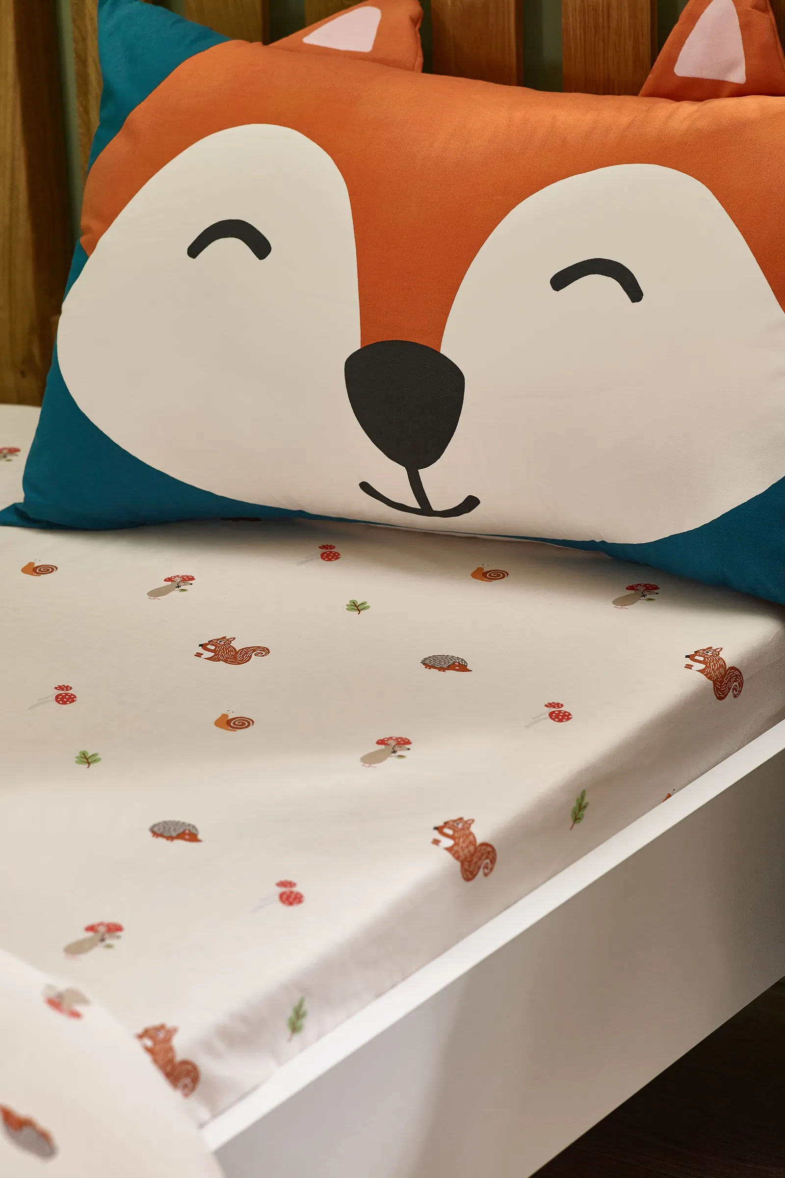 Catherine Lansfield 'Fox & Woodland Friends' Fitted Sheet in Cream