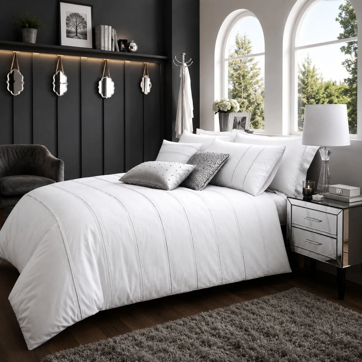 Smart Living Luxury Polycotton Blend Duvet Cover & Pillowcase Set in White 2