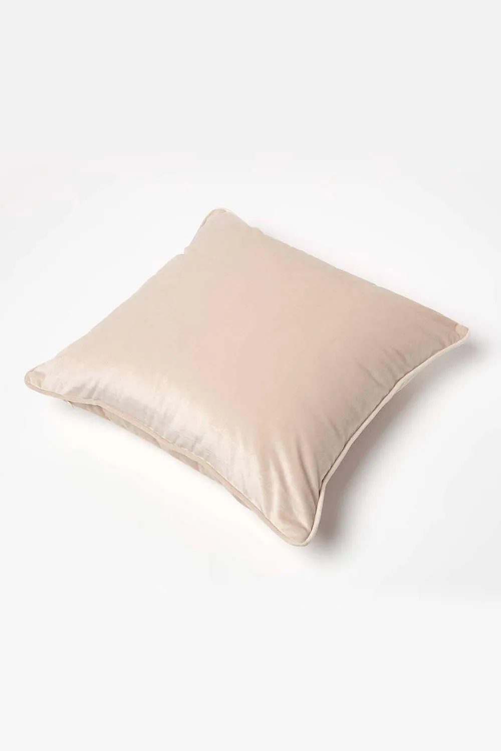 Homescapes Filled Velvet Cushion with Piped Edge 46 x 46 cm in Cream 5
