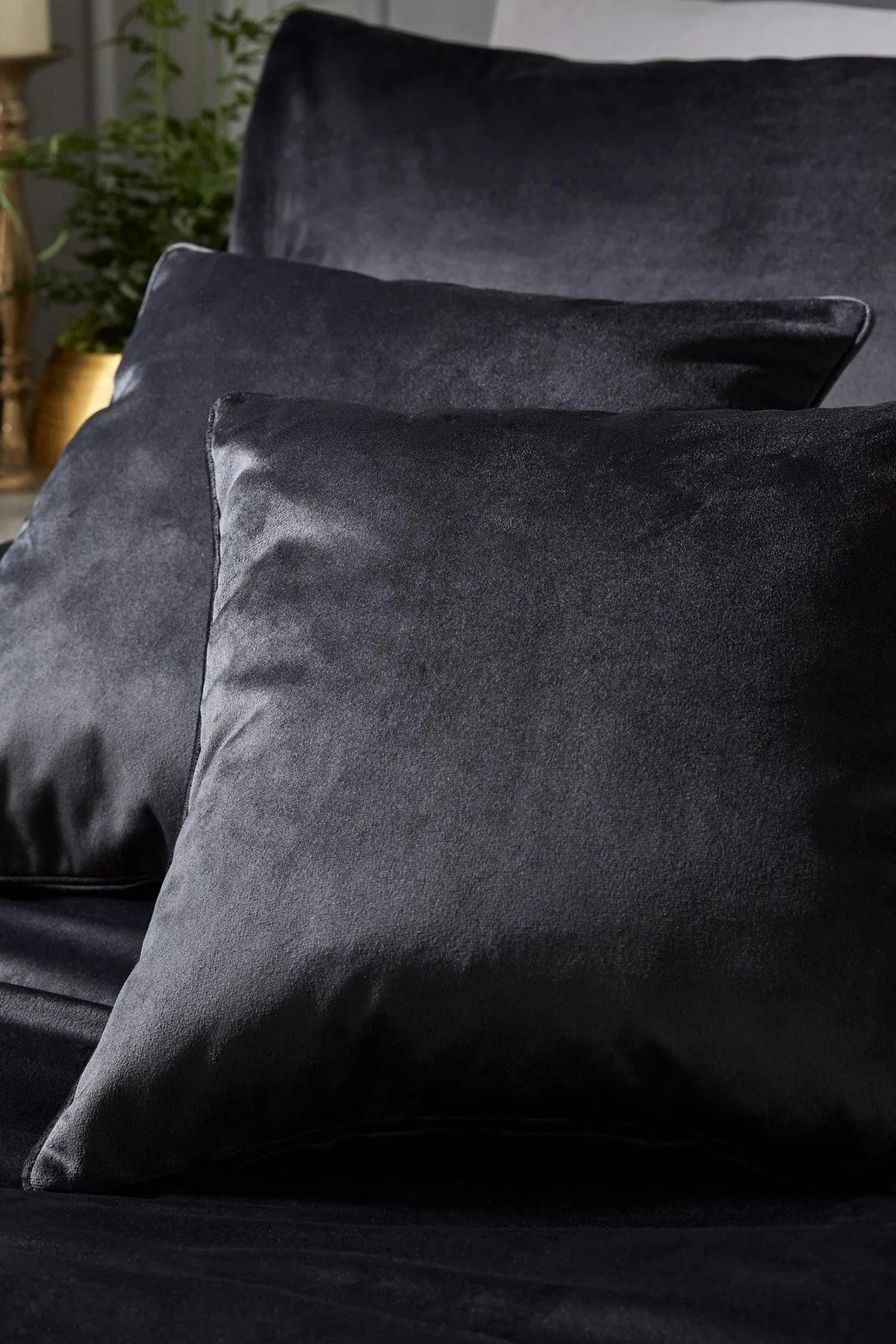 Laurence Llewelyn-Bowen 'Montrose' Luxury Filled Plain Velvet Cushion in Black 3