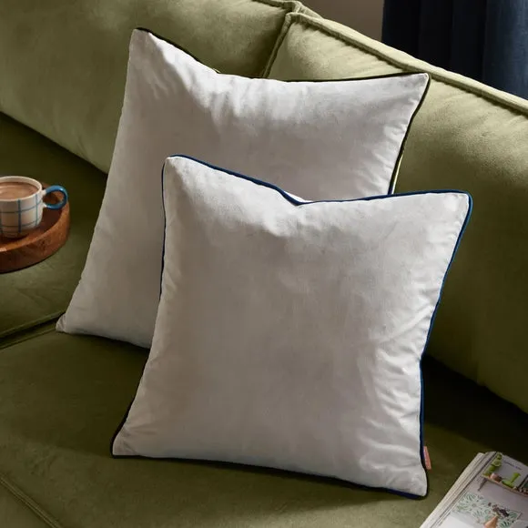 Furn. Square Cushion 5