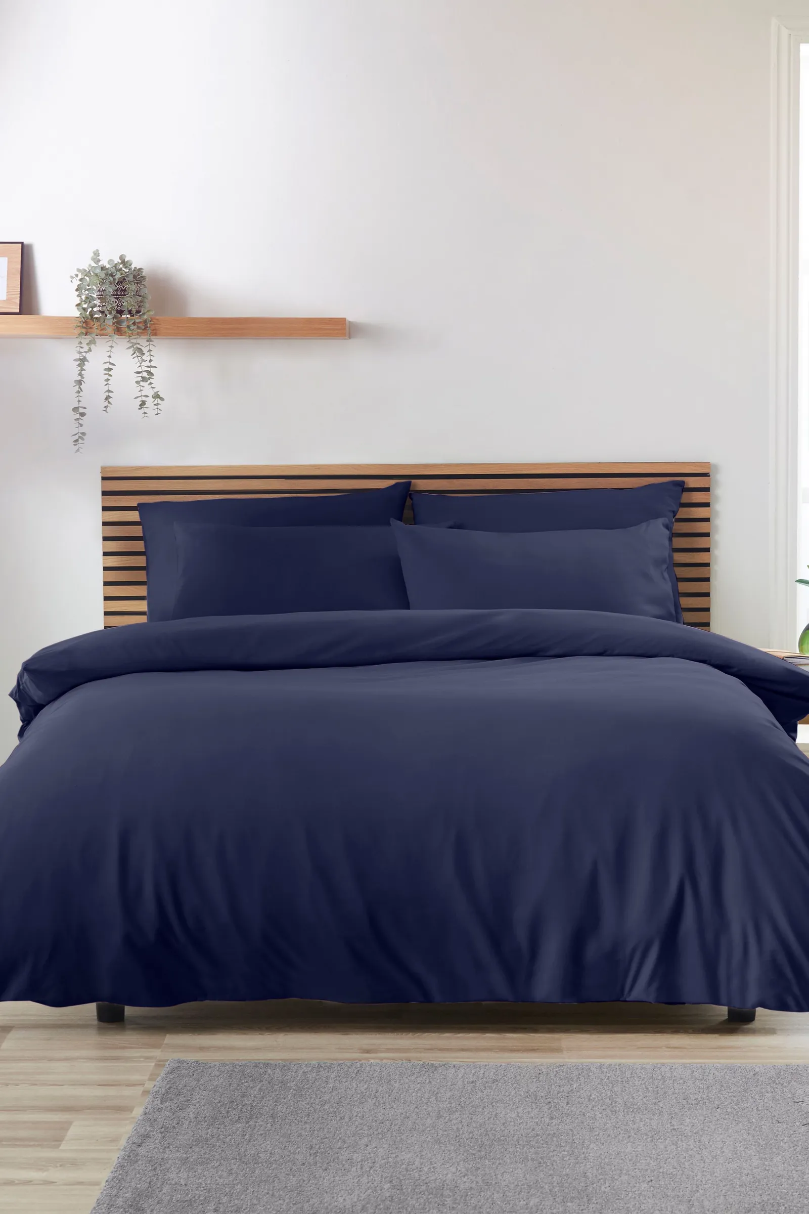 Catherine Lansfield So Soft Non Iron Duvet Cover Set in Navy 1
