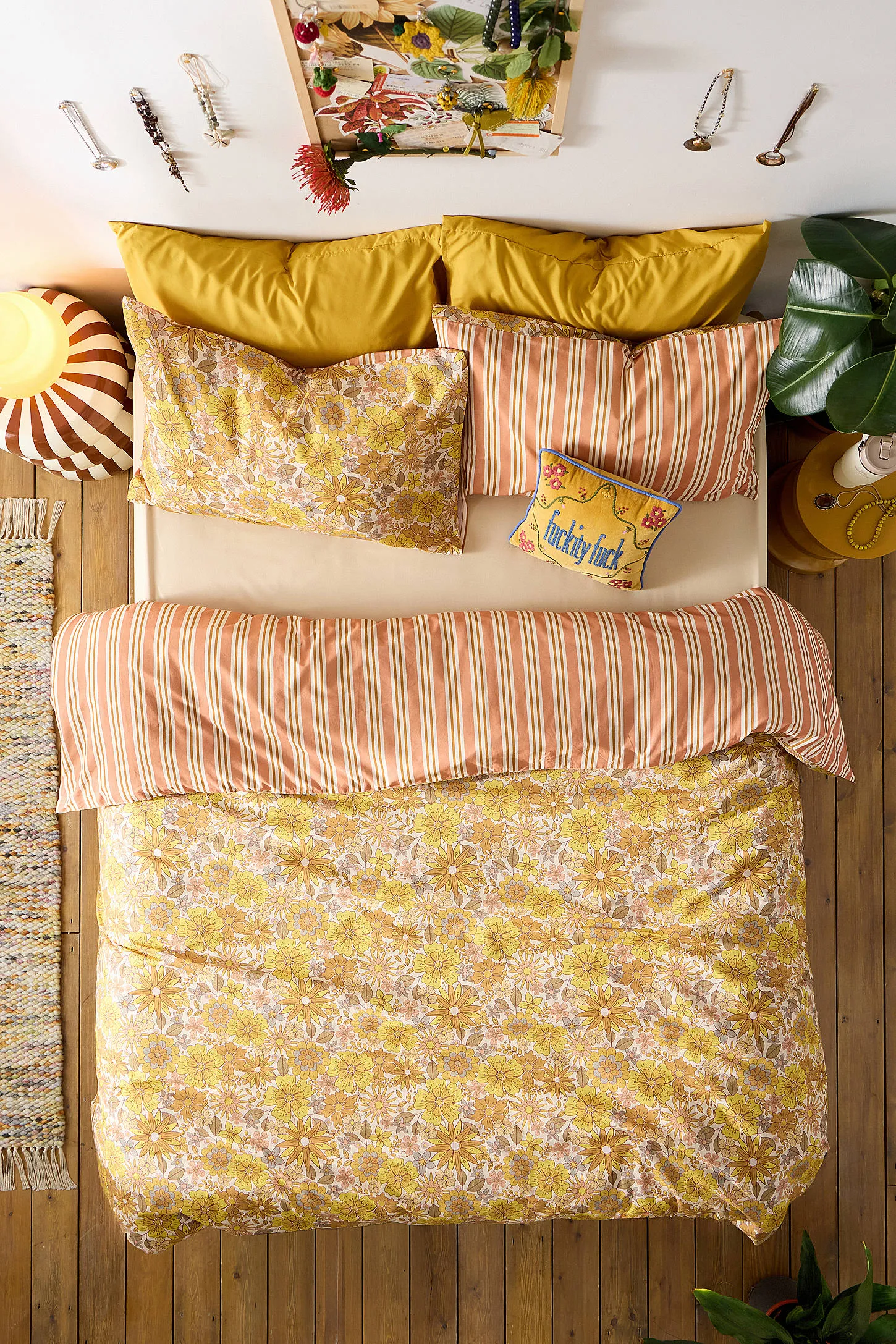 Clara Retro Mustard Reversible Duvet Set - Dark Yellow