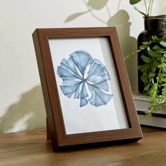 Essentials Photo Frame 1