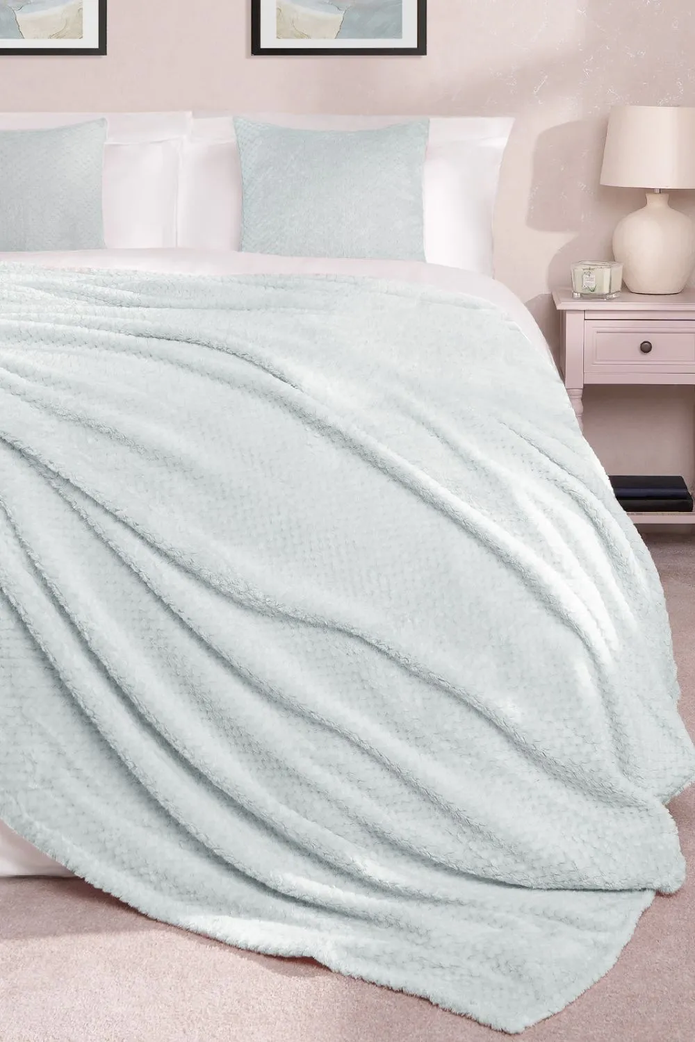 OHS Luxury Large Waffle Honeycomb Mink Warm Throw in Duck Egg Blue