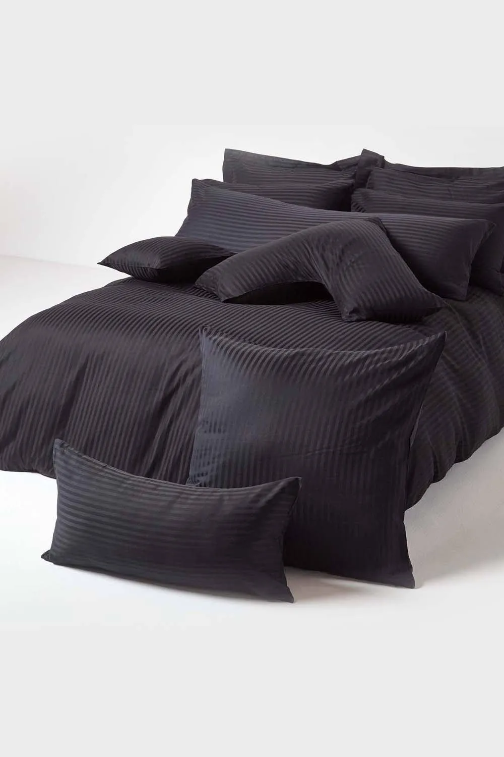 Homescapes Continental Egyptian Cotton Pillowcase 330 TC, 40 x 80 cm in Black 4