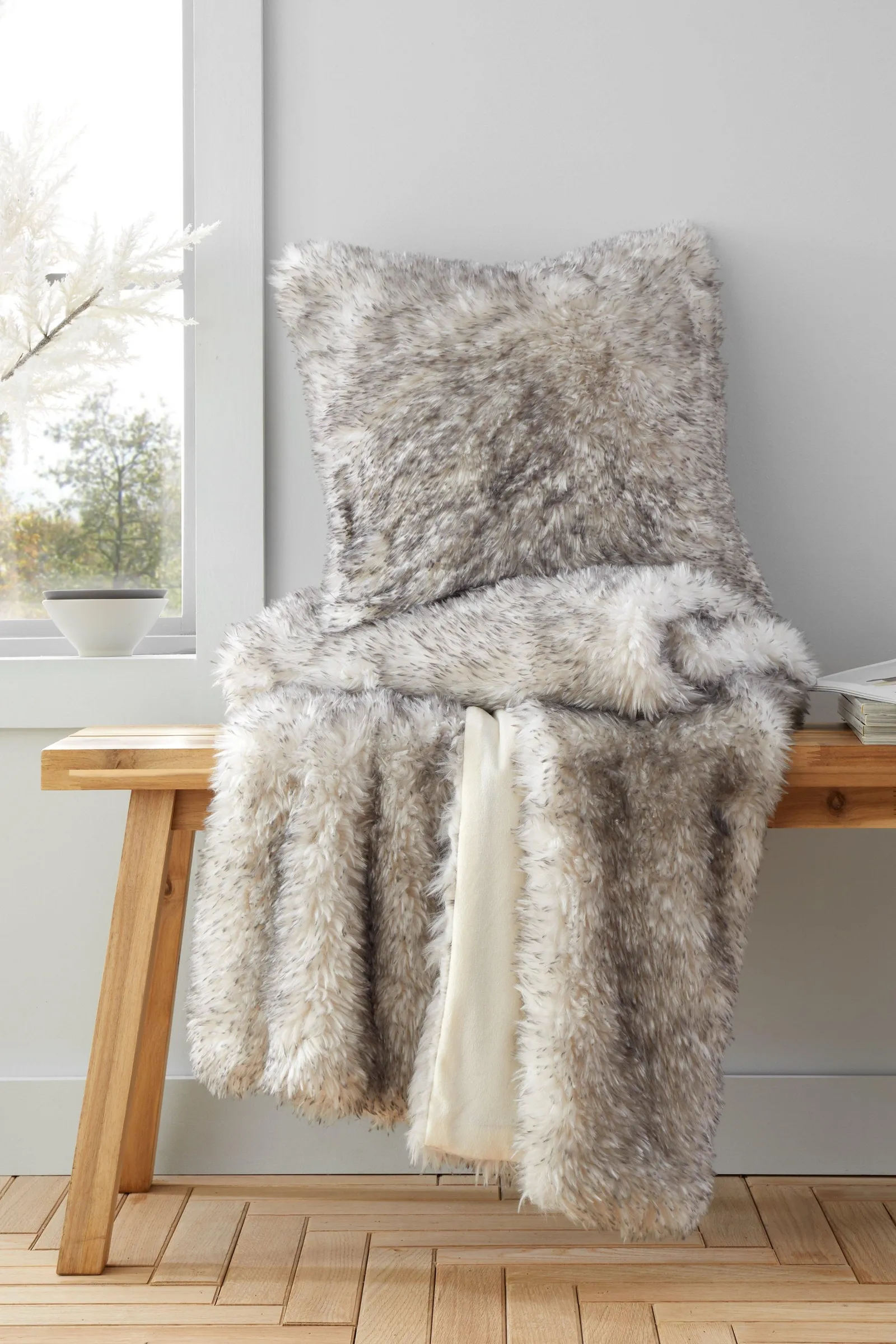 Catherine Lansfield 'Arctic Fox' Cosy Faux Fur Cushion in Grey 4
