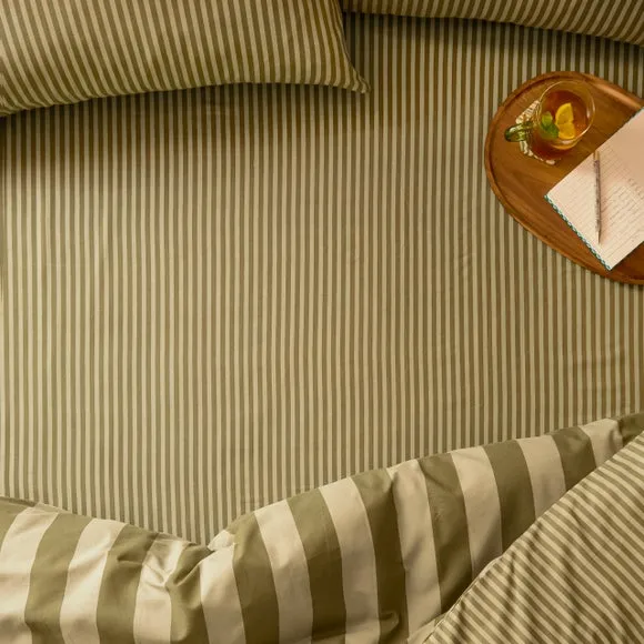 Furn. The Ultimate Stripe Fitted Sheet 1