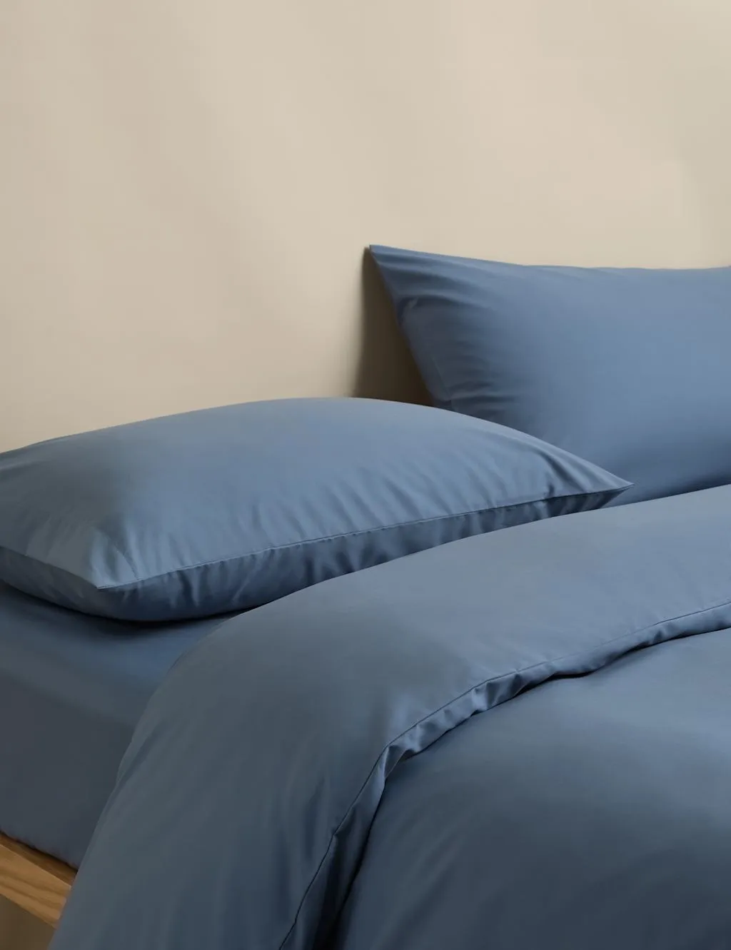 M&S Egyptian Cotton 400 Thread Count Crisp Bedding Set Slate Blue