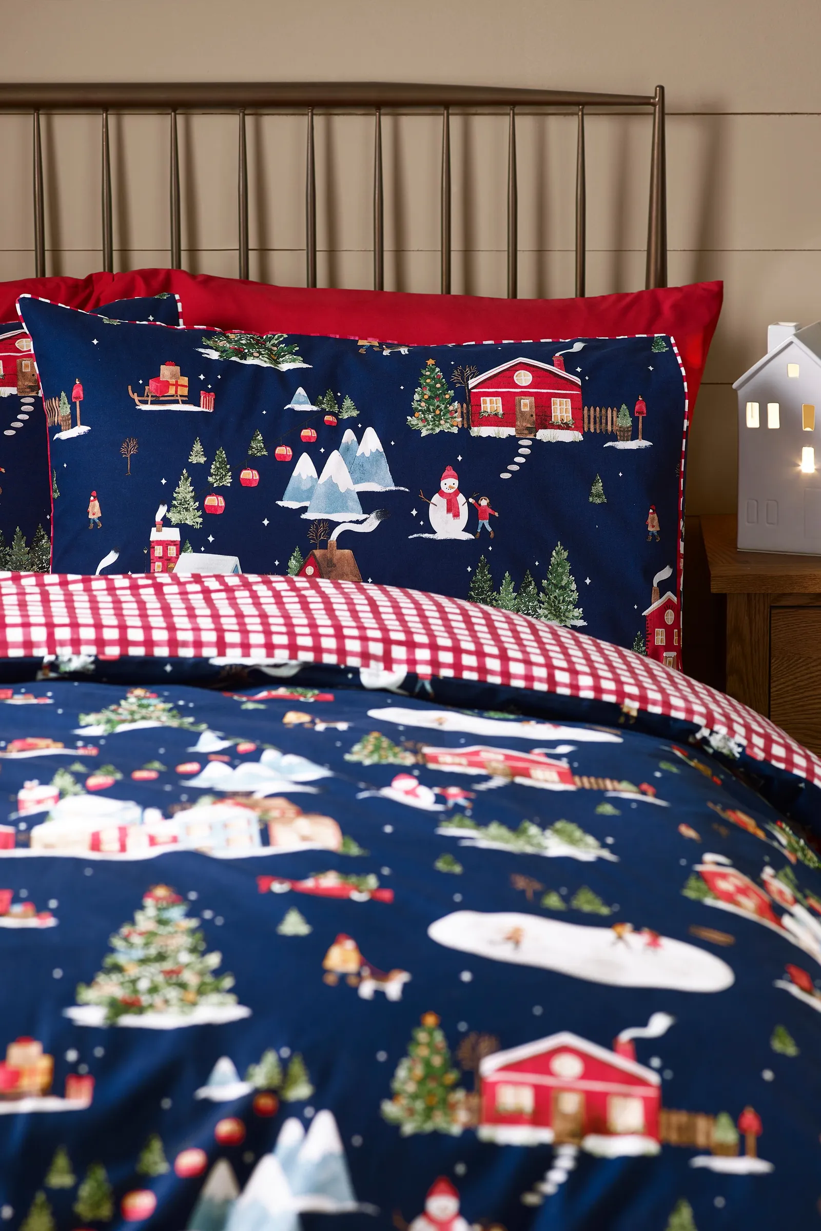 Catherine Lansfield 'Christmas Ski Village' Reversible Duvet Cover Set in Blue 3
