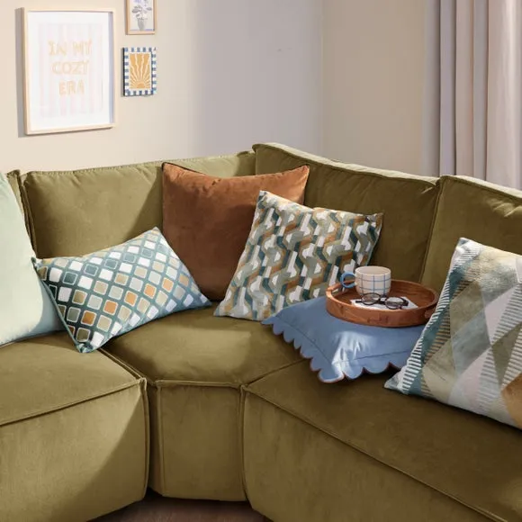 Furn. Metro Diamond Velvet Rectangle Cushion 6