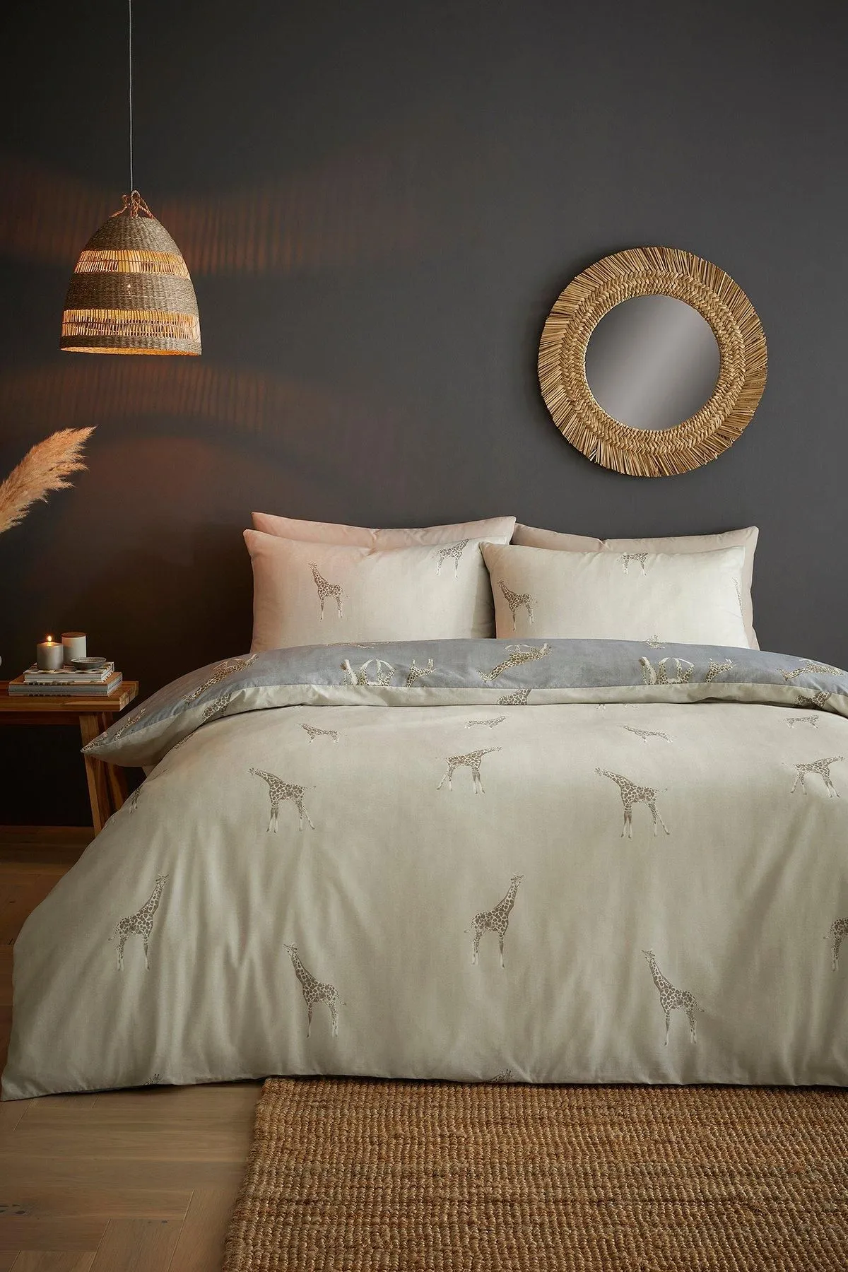 Fusion 'Milo Giraffe' Easy Care Reversible Duvet Cover Set in Grey 3