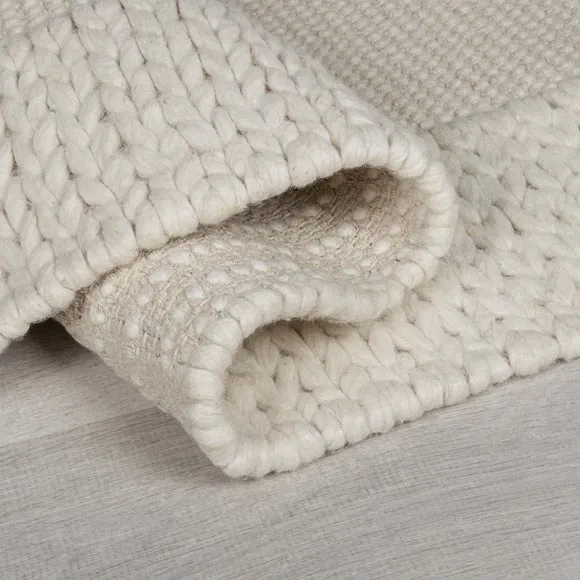 Rue Plait Border Wool Rug 5