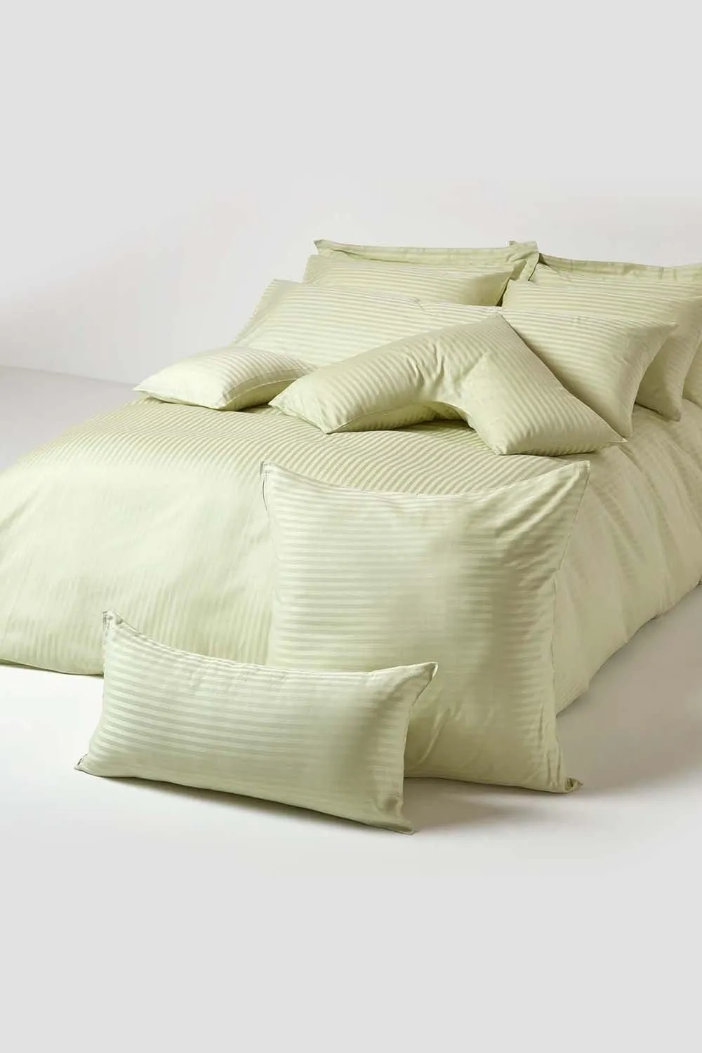 Homescapes Egyptian Cotton Ultrasoft Housewife Pillowcase 330 TC, King Size in Green 5