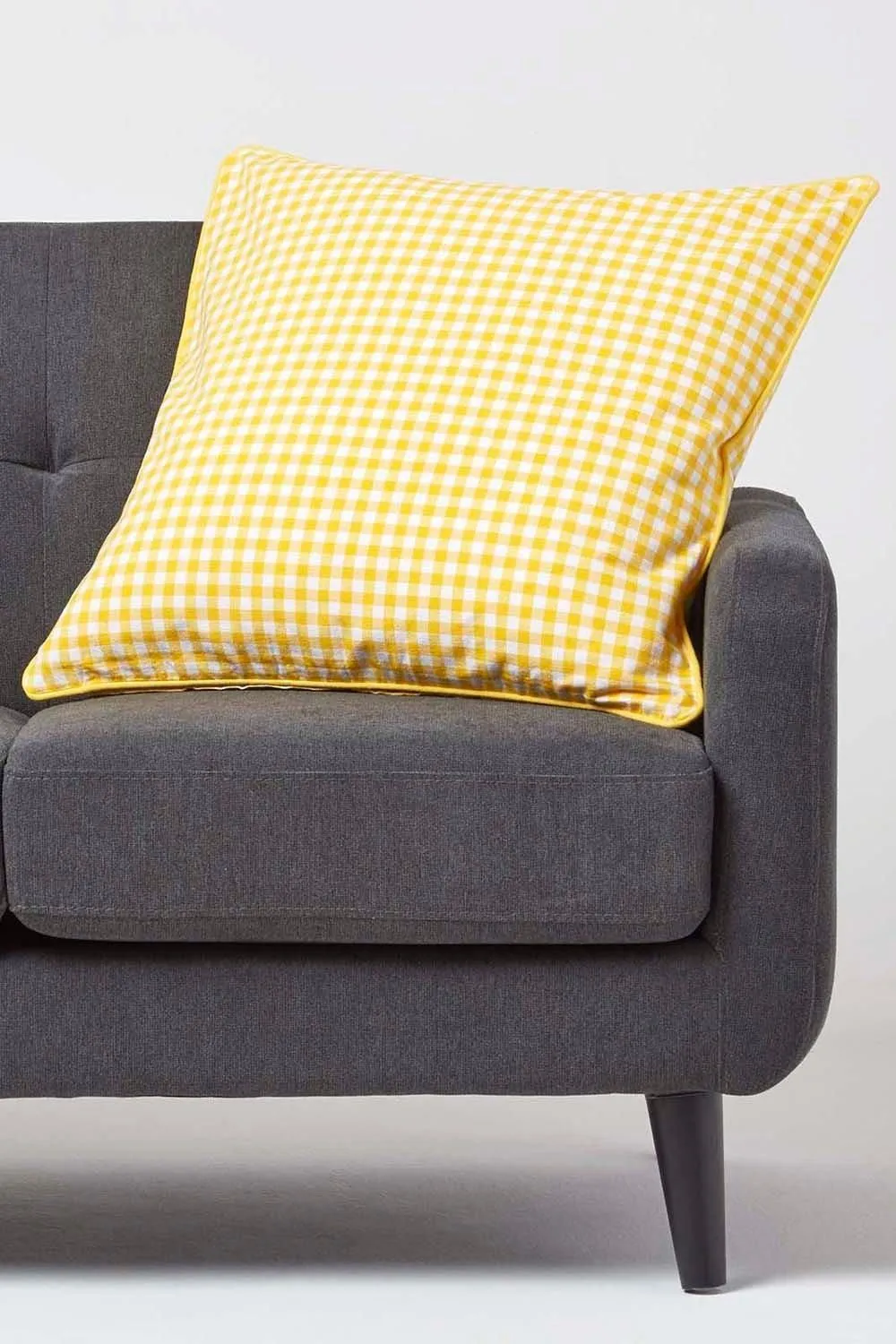 Homescapes Cotton Gingham Check Cushion Cover in Yellow 2