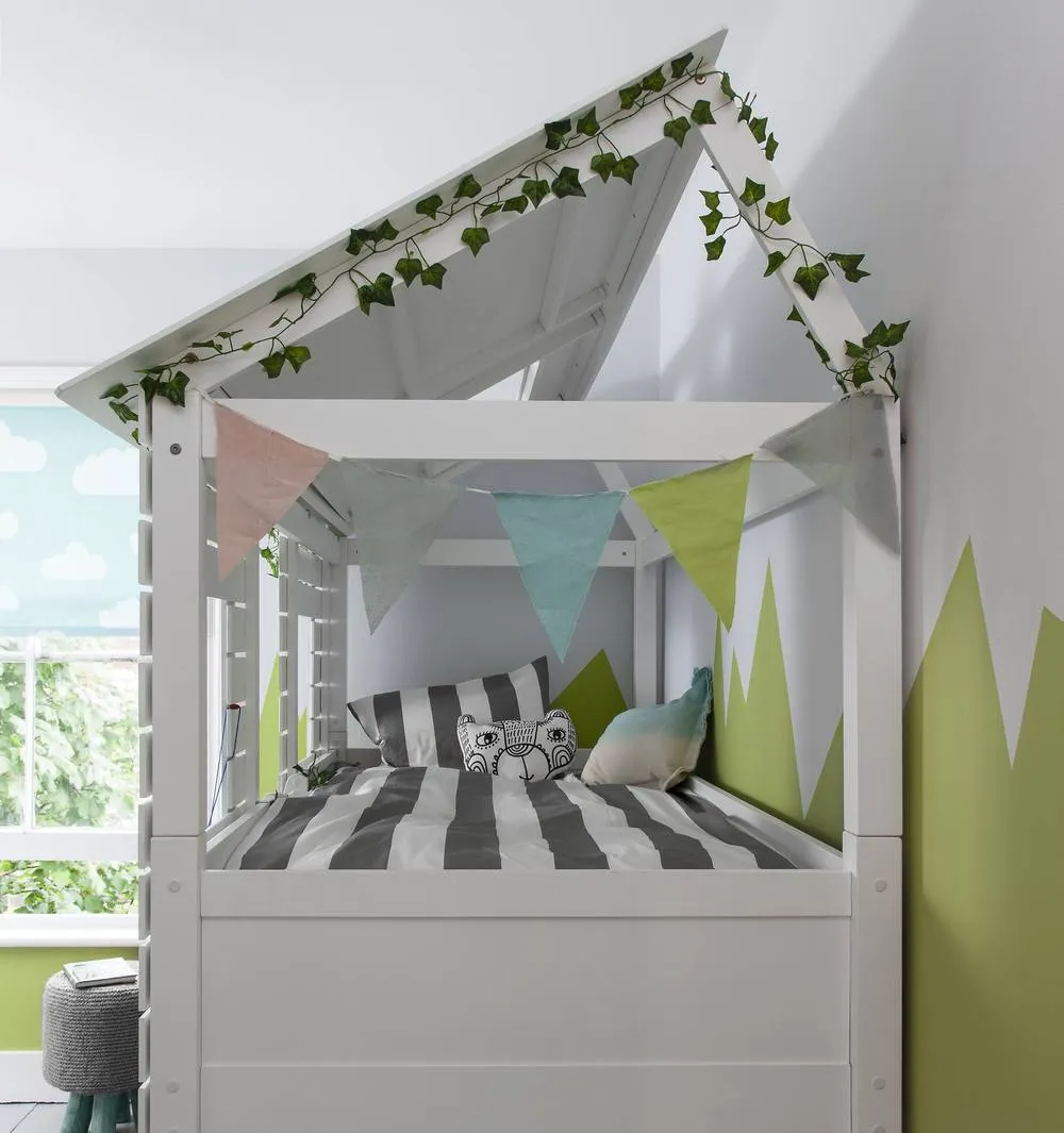Nöa and Nani Christopher Jungle Treehouse Midsleeper Bed & Canvas Windows in White 3