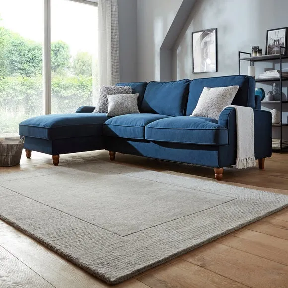 Boston Wool Border Rug 1