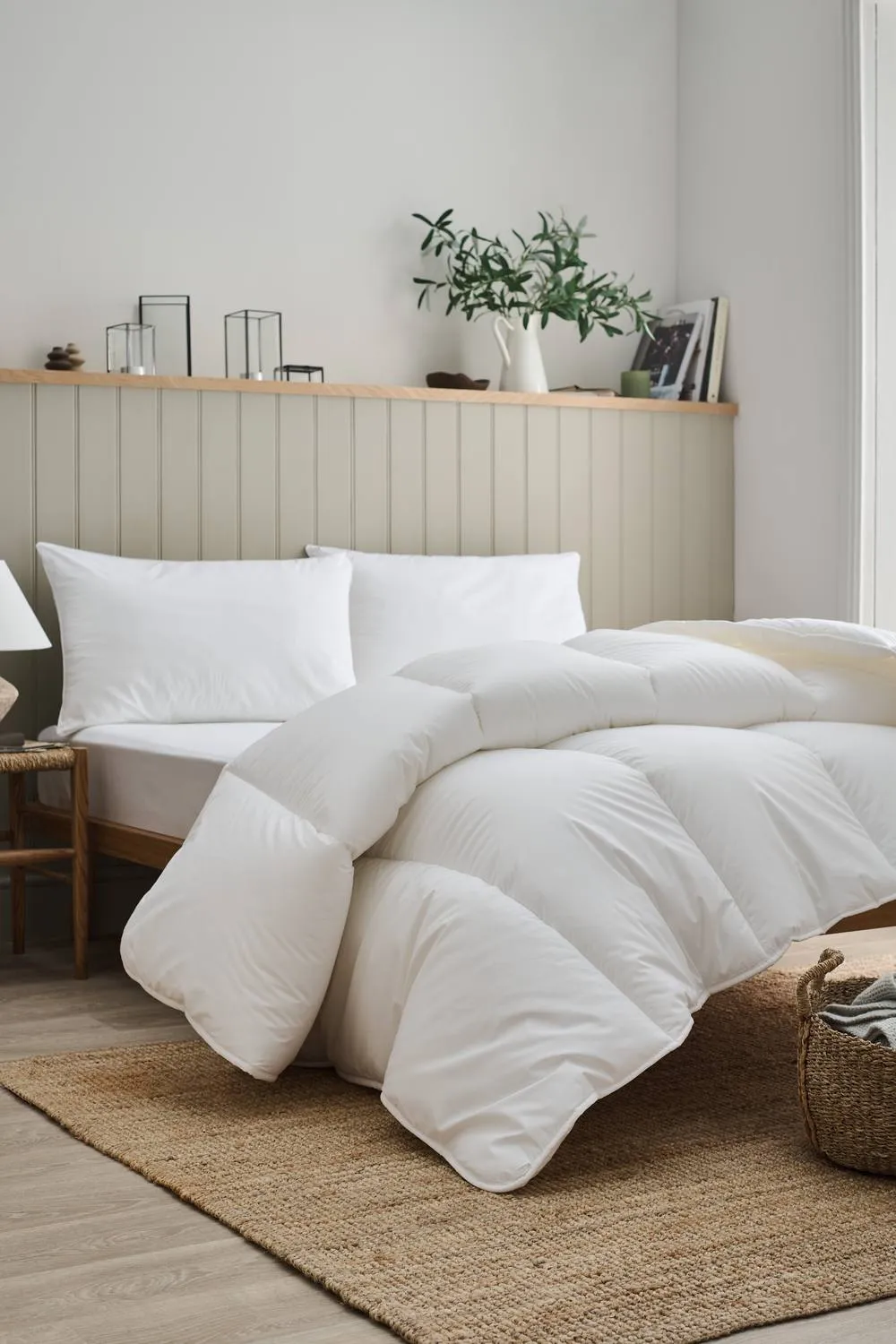 CHRISTY Classic Filled Non-Feather Winter 13.5 Tog Duvet in White
