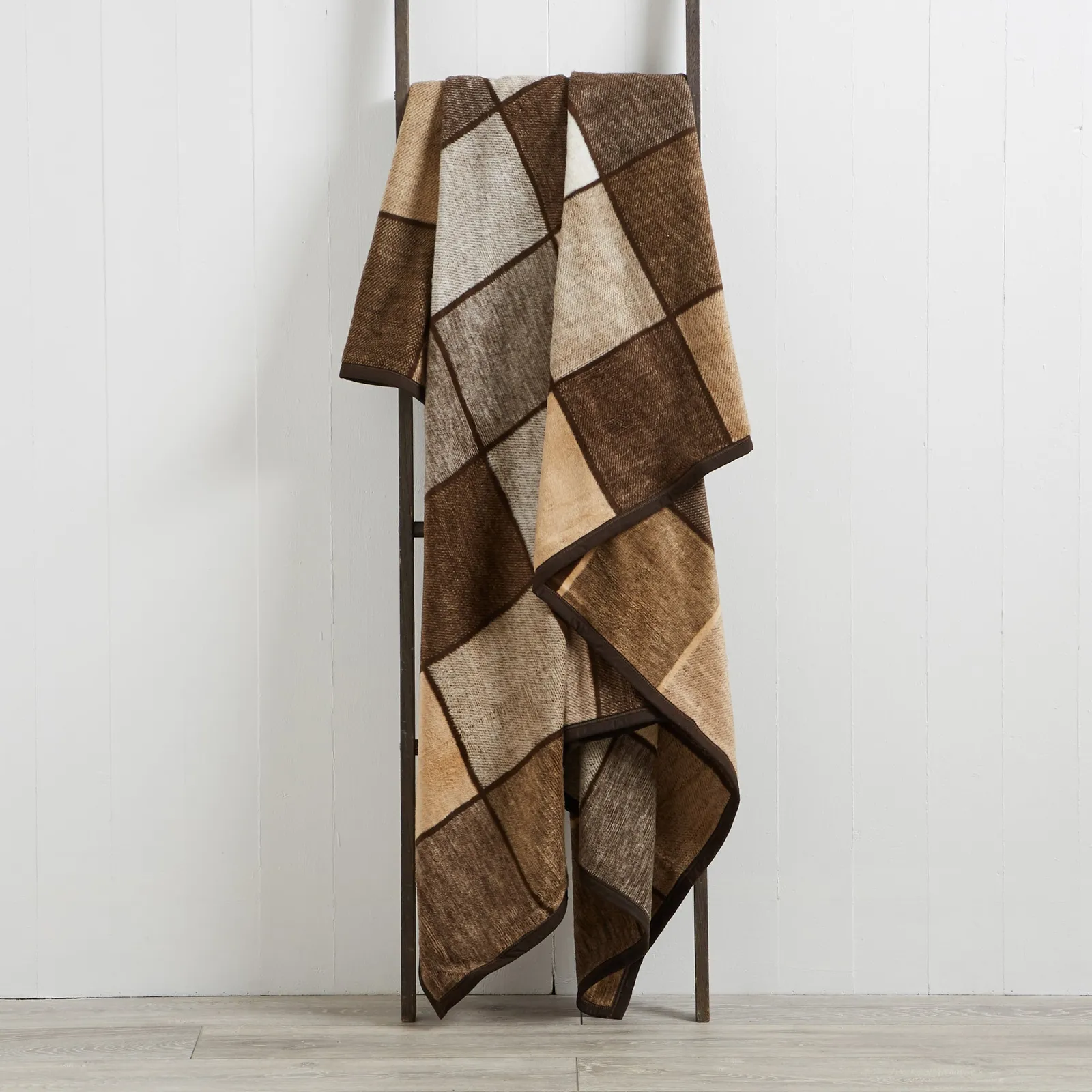 Thermosoft Checked 220cm x 240cm Blanket Chocolate Brown