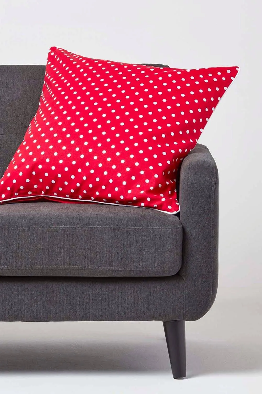 Homescapes Cotton Polka Dots Cushion Cover in Red 2
