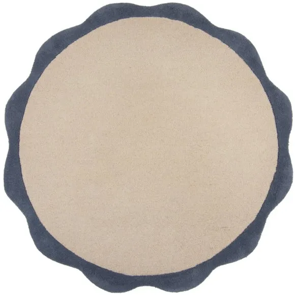 Bonnie Scallop Border Wool Round Rug 5