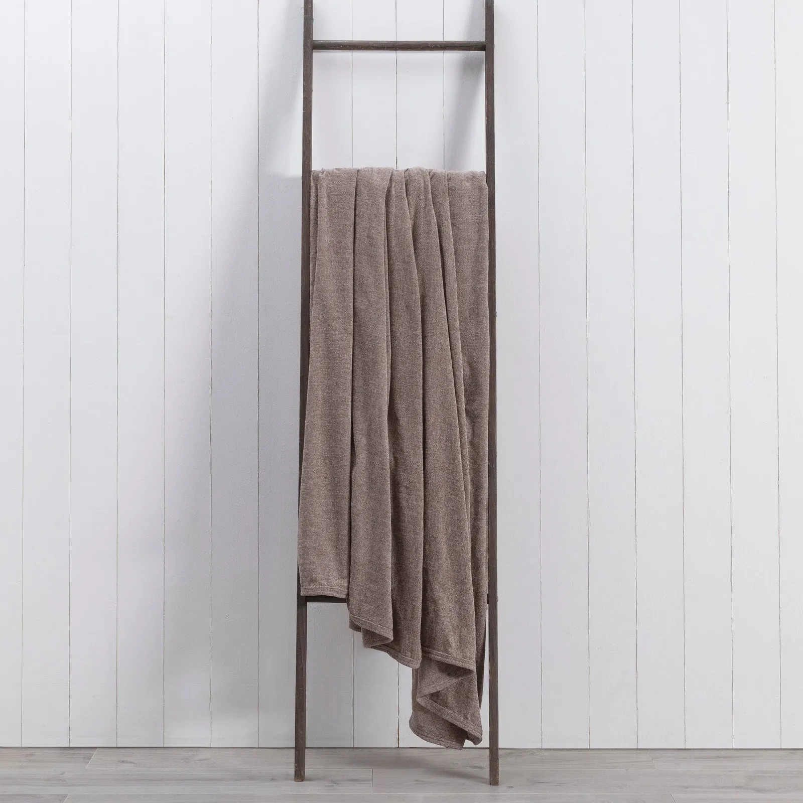 Chenille 230x230cm Throw Brown