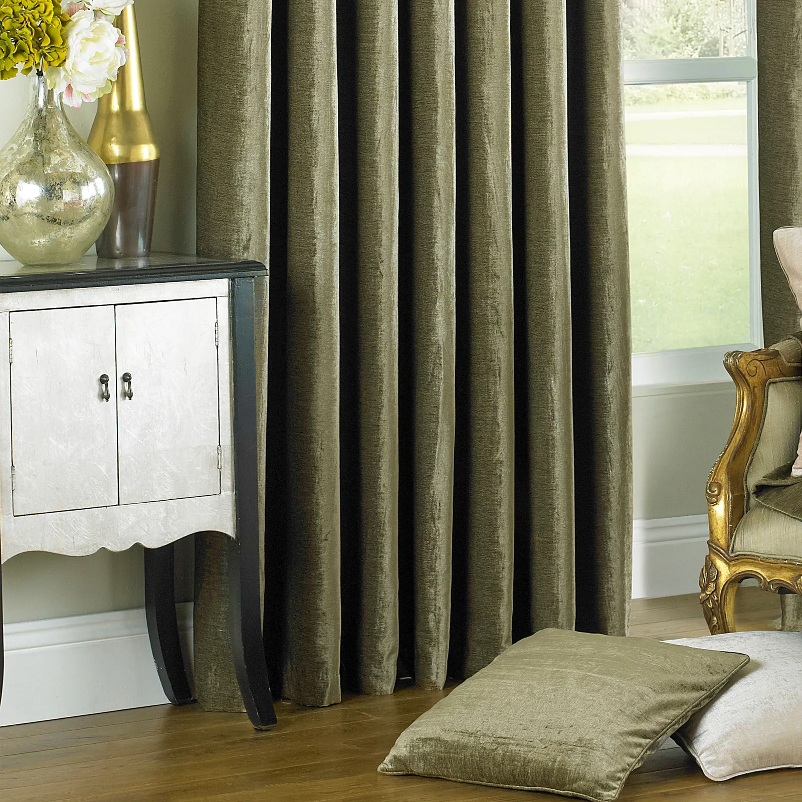 Paoletti Wellesley Eyelet Curtains in Dark Brown 3