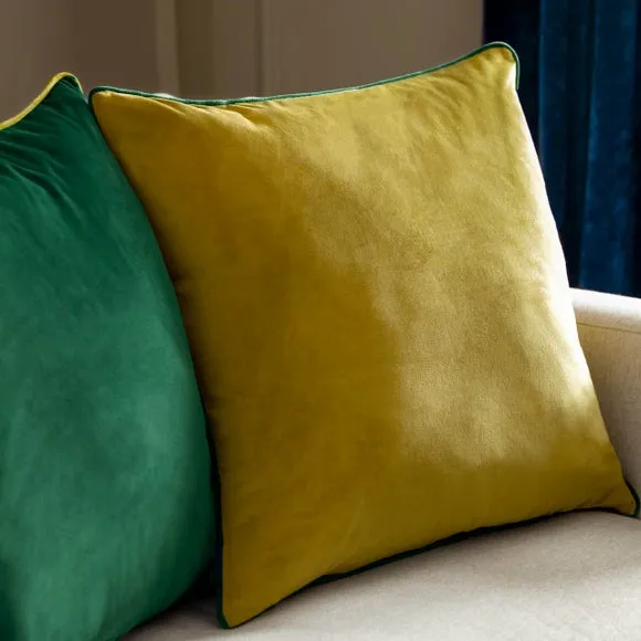 Furn. Square Cushion 1