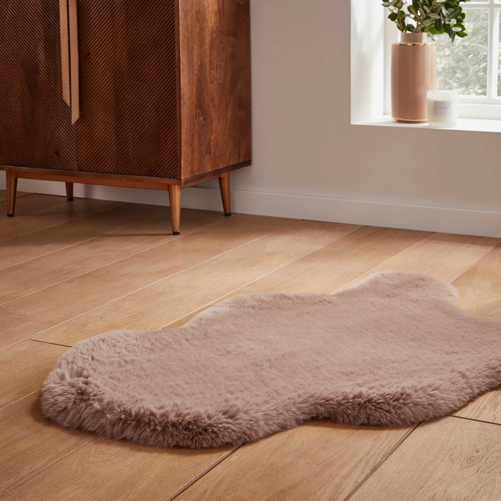 Super Teddy Faux Sheepskin Rug 2