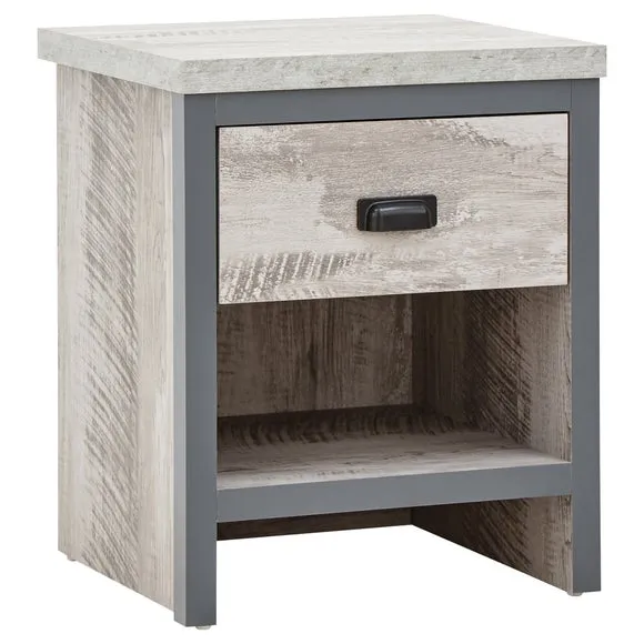 Boston Lamp Table 3