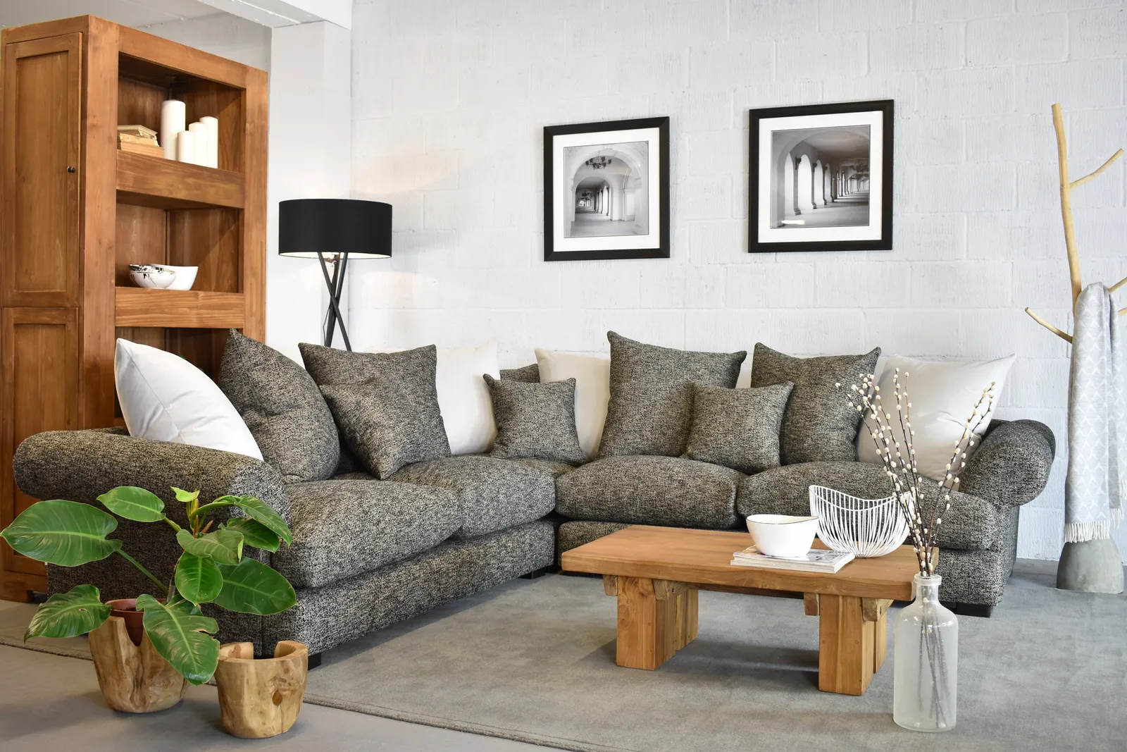 Lincoln Corner Unit