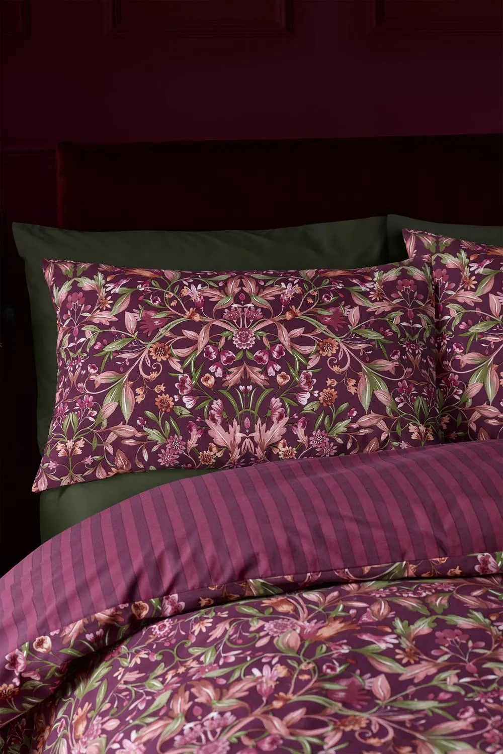 Catherine Lansfield Richmond Floral Reversible Duvet Cover Set in Plum 3