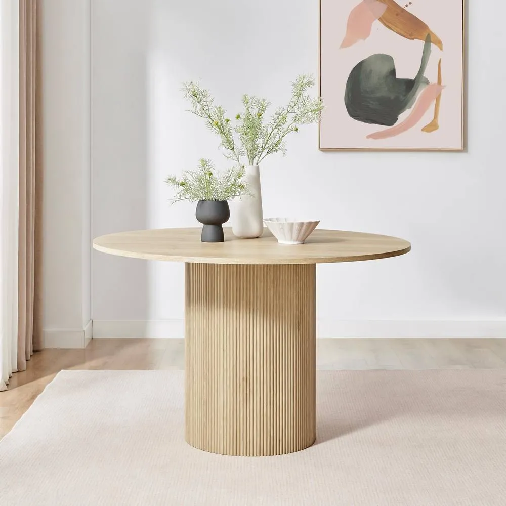 FurnitureboxUK Penrose Oak Effect Round Dining Table & 4 Beaumont Chairs in Cream 3