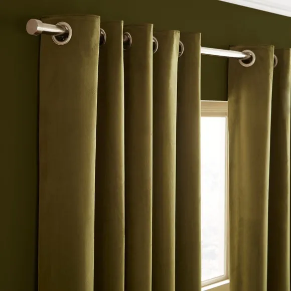 Luxe Velour Eyelet Curtains (Blackout Available) 1