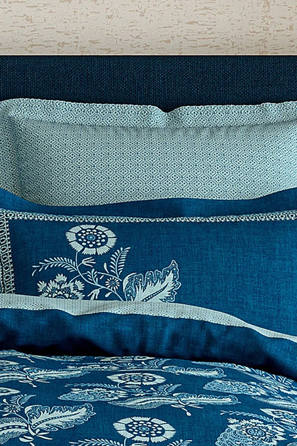 V&A 'Eastern Bloom' Cotton Percale Square Pillowcase Pairs in Aqua