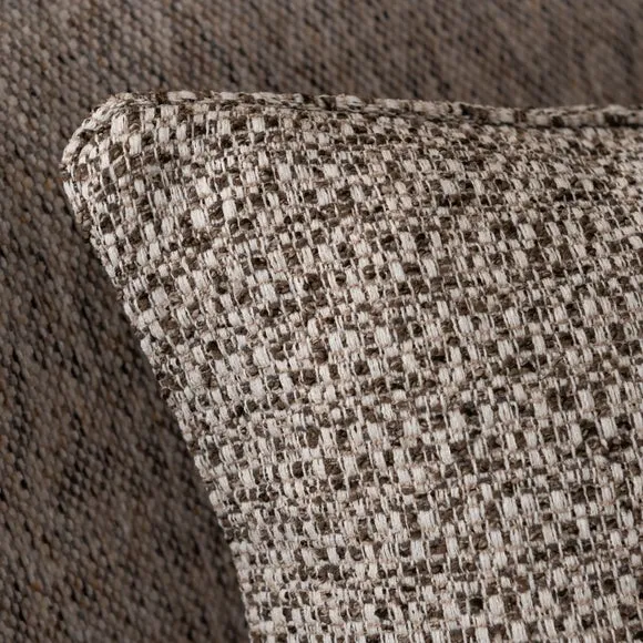 Ridley Cushion 2