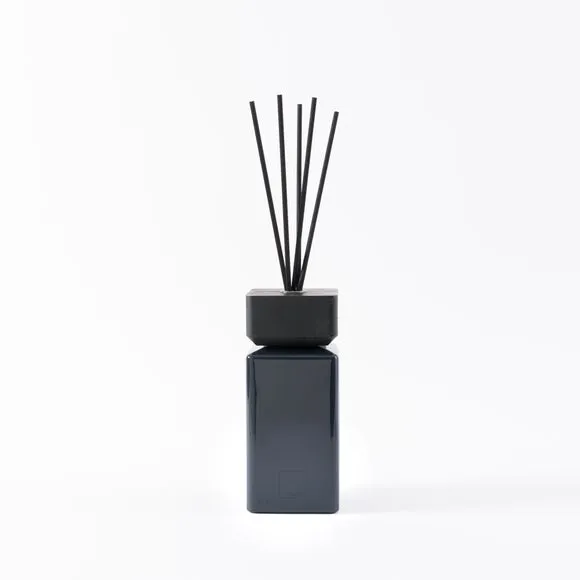 Hotel Midnight Dark Cassis Vanilla & Patchouli Diffuser 4
