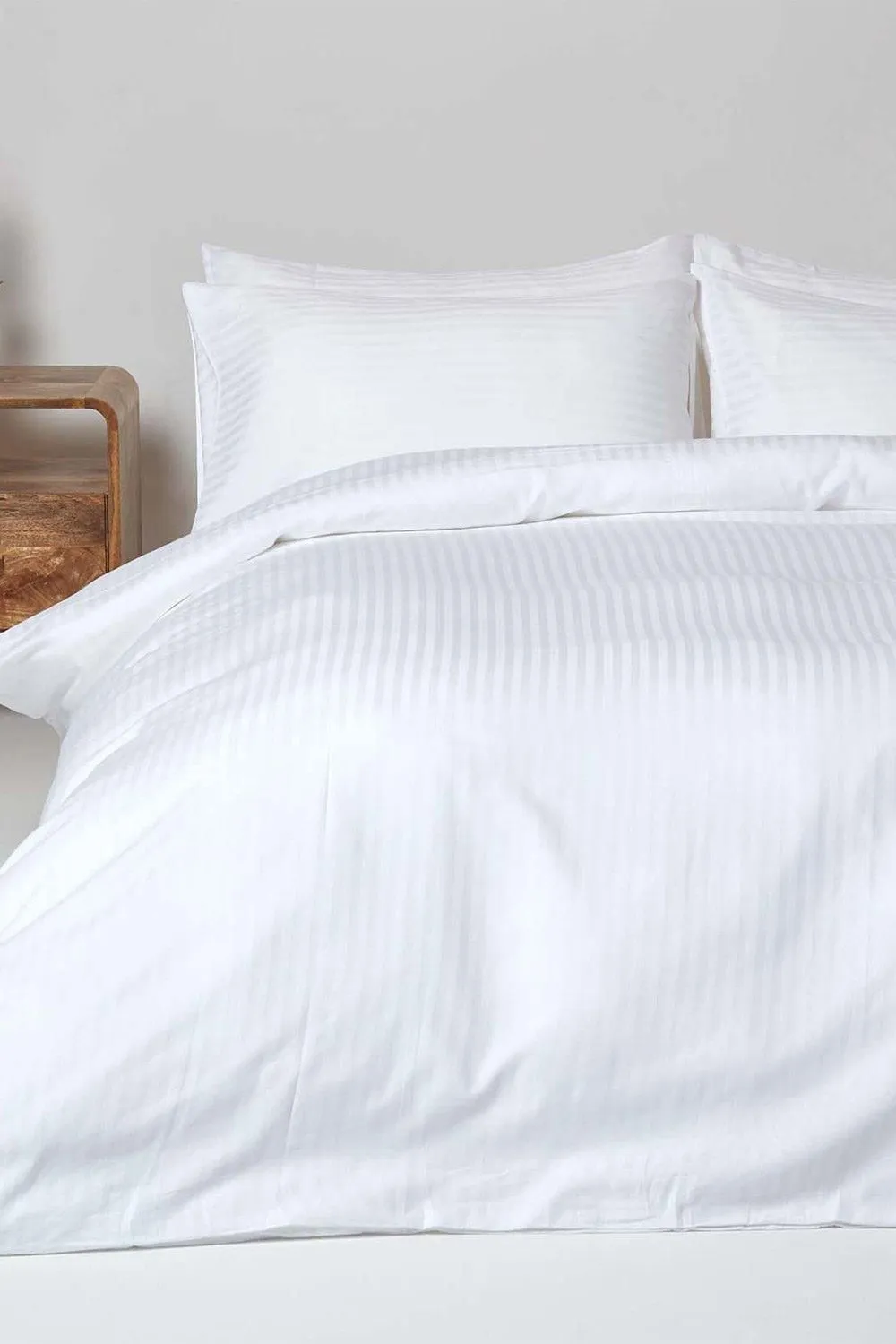 Homescapes Egyptian Cotton Stripe Duvet Cover & Pillowcase 330 TC in White 2
