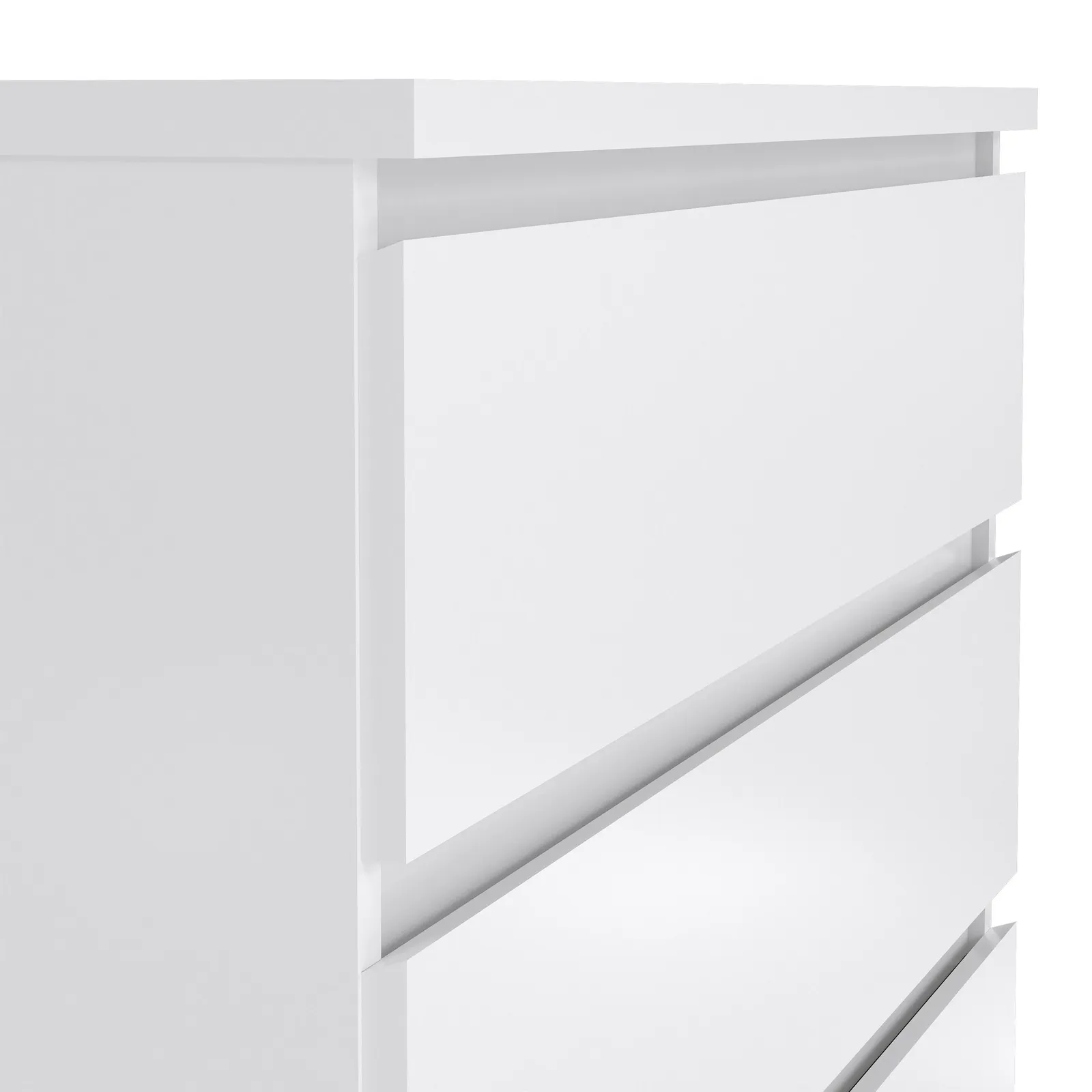 Furniture To Go Naia Chest of 5 Drawers in White 6