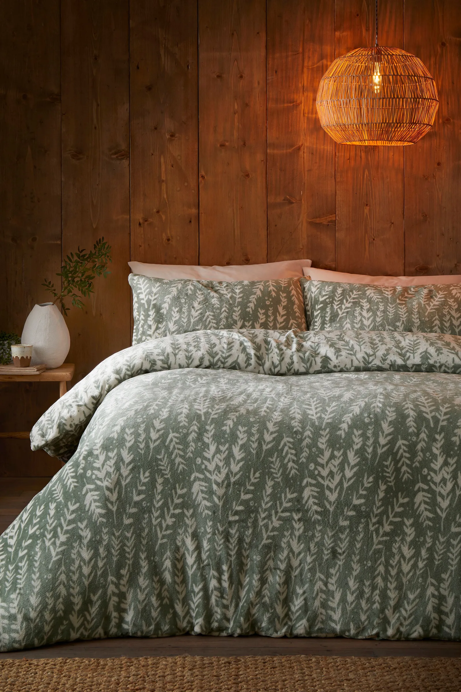 Fusion 'Winter Foliage' Super Soft Fleece Duvet Cover Set in Green