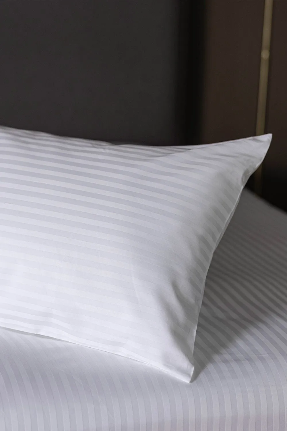 Belledorm Hotel Suite Satin Stripe 540 Thread Count Housewife Pillowcase in White 2