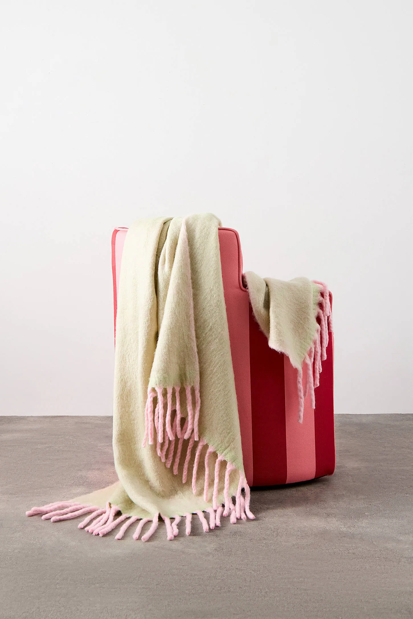 Cosy Two-Tone Throw - Light Green
