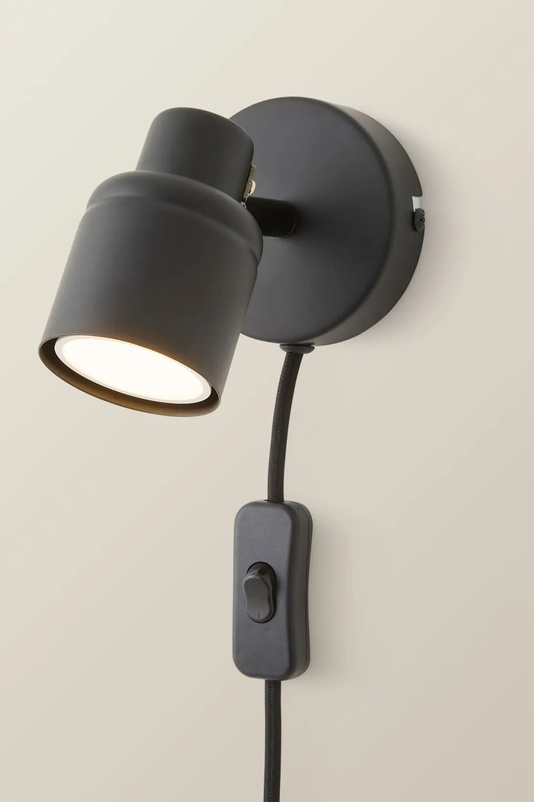 ValueLights Benton Single Adjustable Plug In Spotlight Wall Light in Black 3
