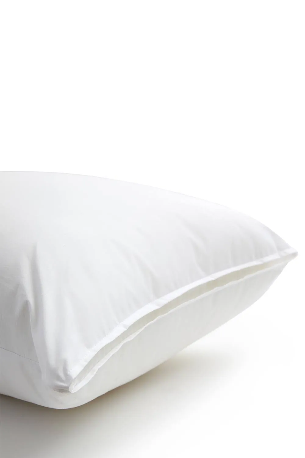 CHRISTY X Suspension King Pillow Medum Firm in White 3