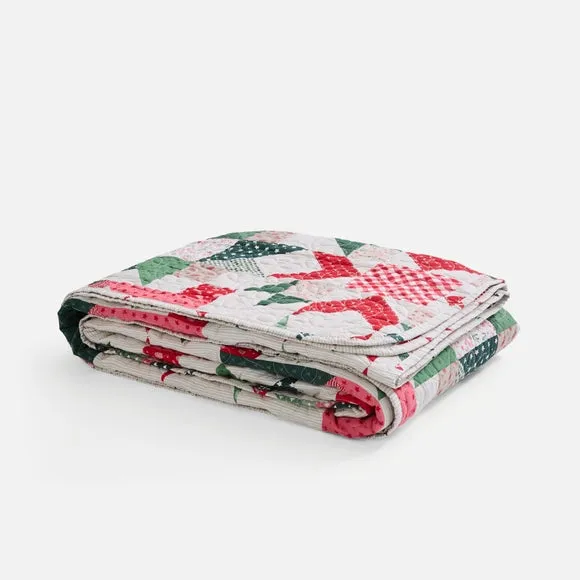 Festive Quilted Bedspread 4