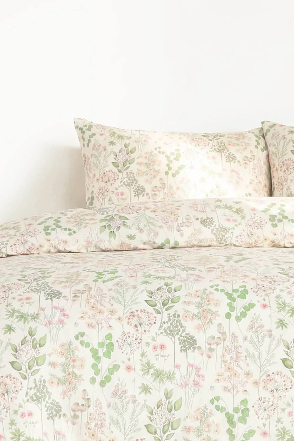 Martex Studio Edition Wildflower Field Duvet Cover Set 2