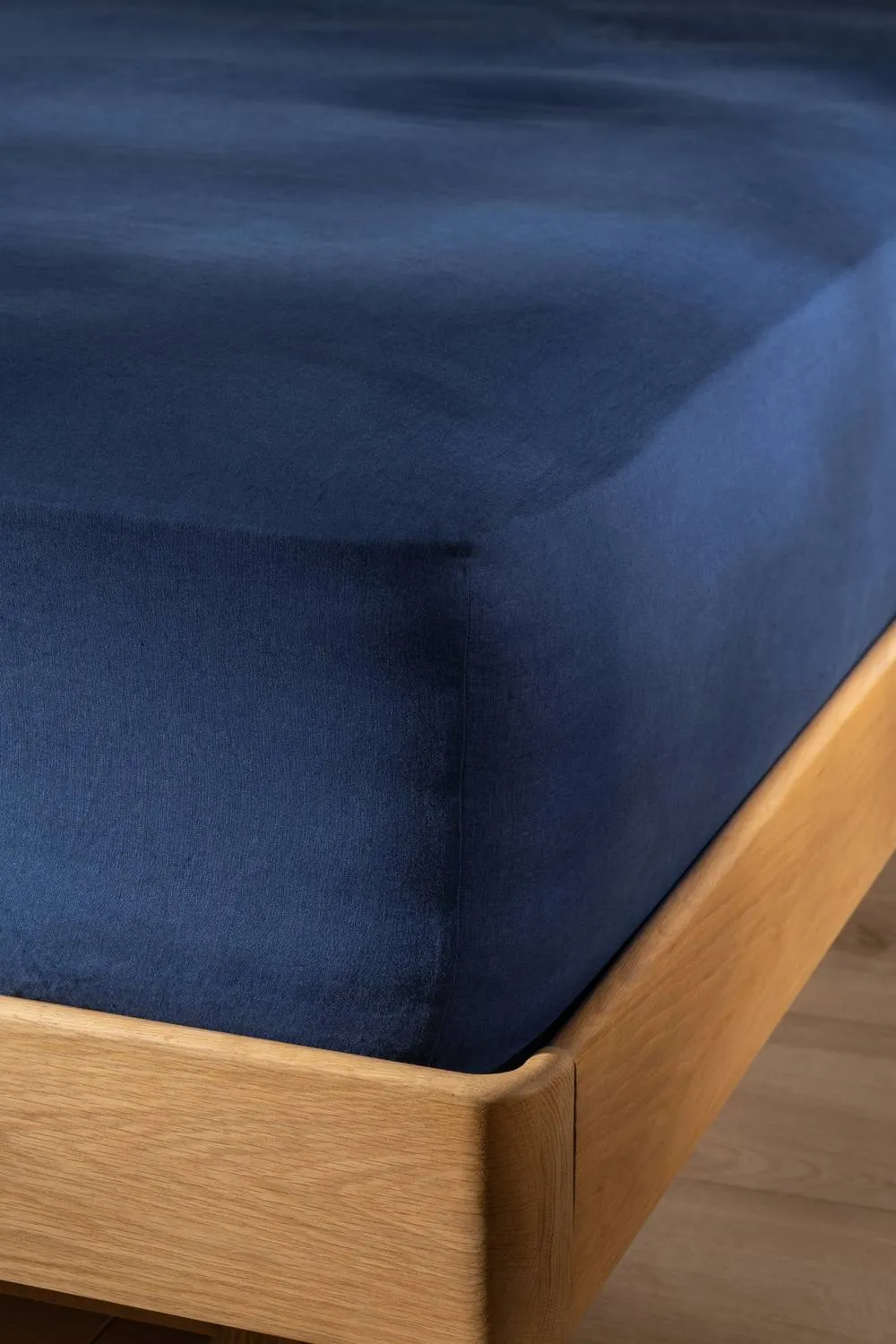 Soak&Sleep Mediterranean Blue French Linen 40cm Fitted Sheet