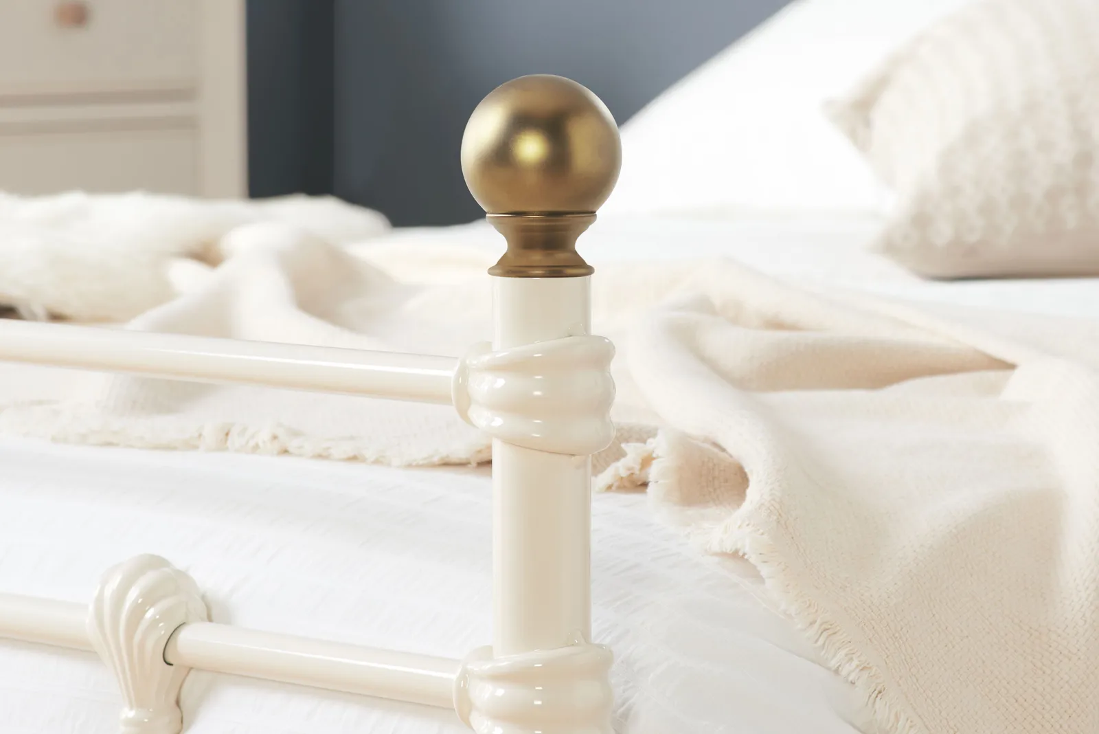Birlea Atlas Bed in Cream 4