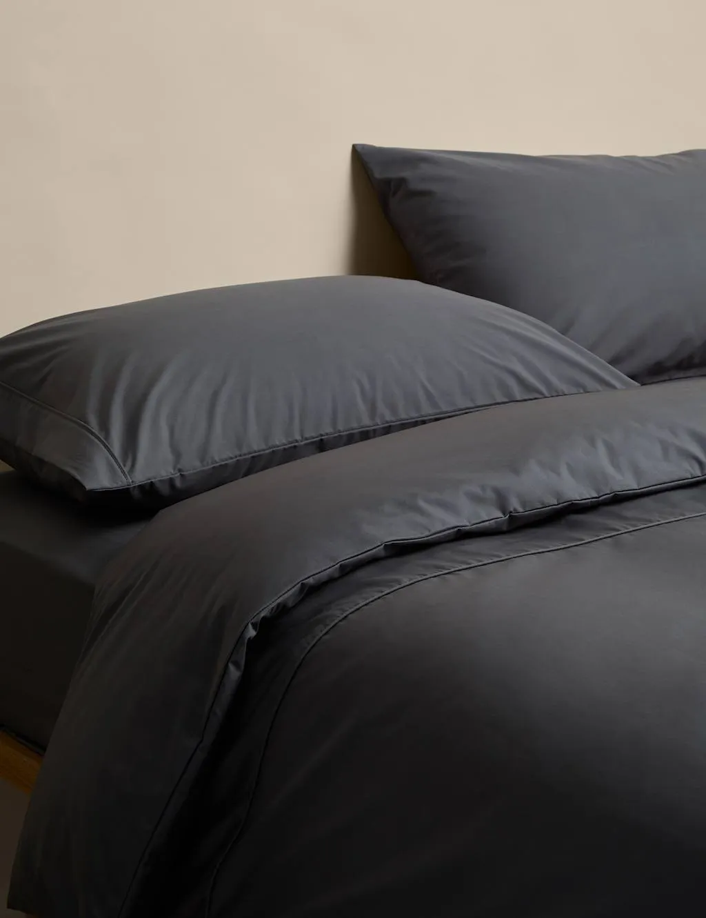 M&S Egyptian Cotton 230 Thread Count Crisp Bedding Set Charcoal